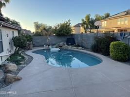 featured image of 578 W Racine Loop