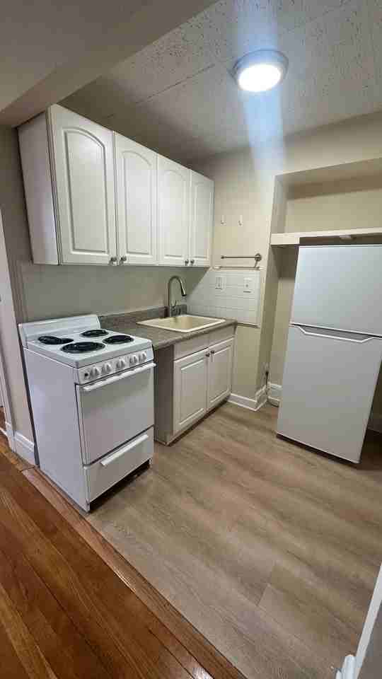 77 Main St #3 - Photo 3 of 6