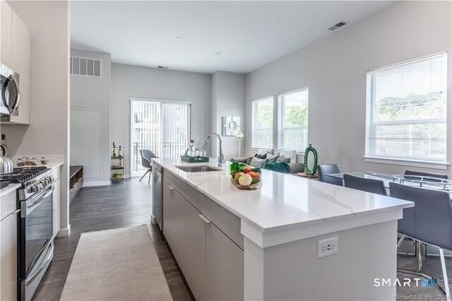 300 Glover Ave #B335 - Photo 5 of 12