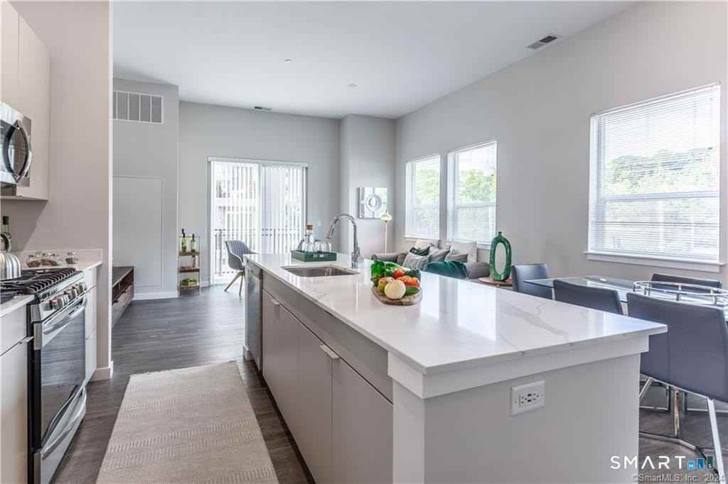 300 Glover Ave #B436 - Photo 5 of 21