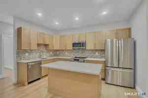 featured image of 1347 New Haven Rd #3