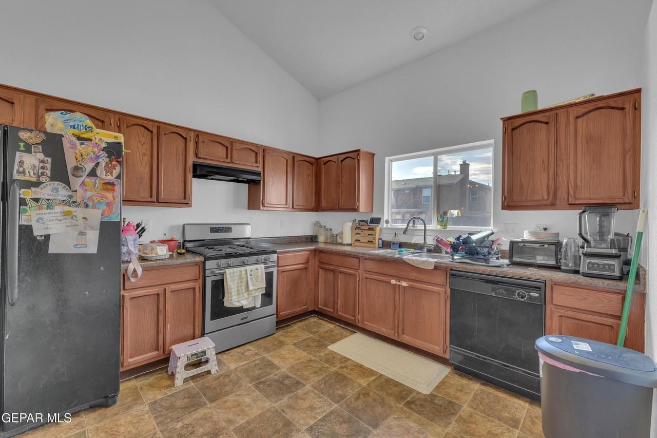 11945 Mesquite Lake Ln - Photo 7 of 25