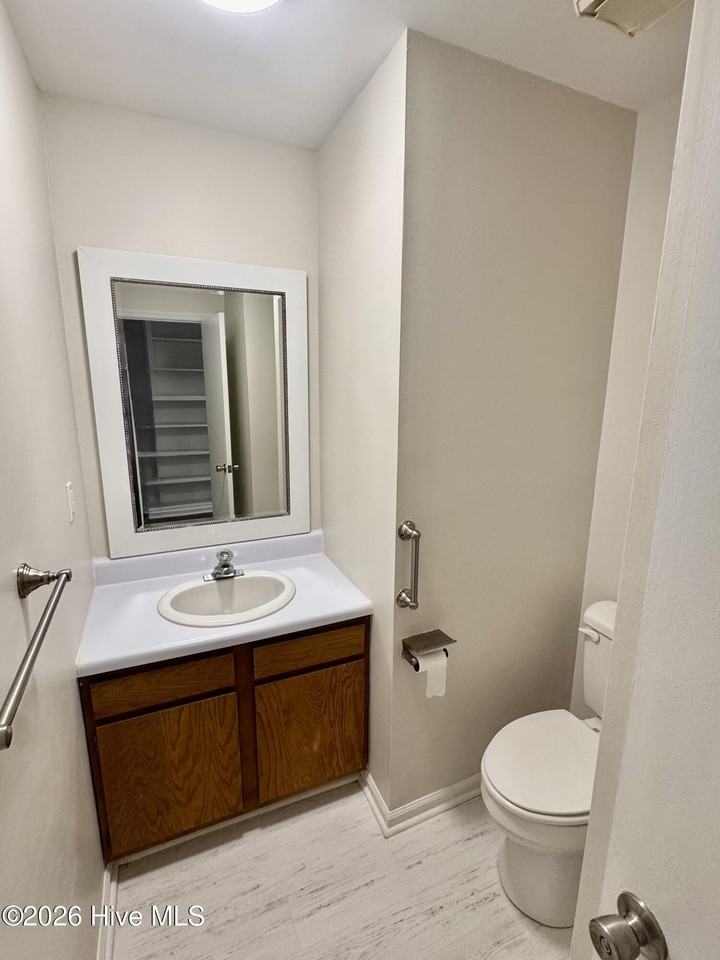 101 Laura Ln #C6 - Photo 4 of 18