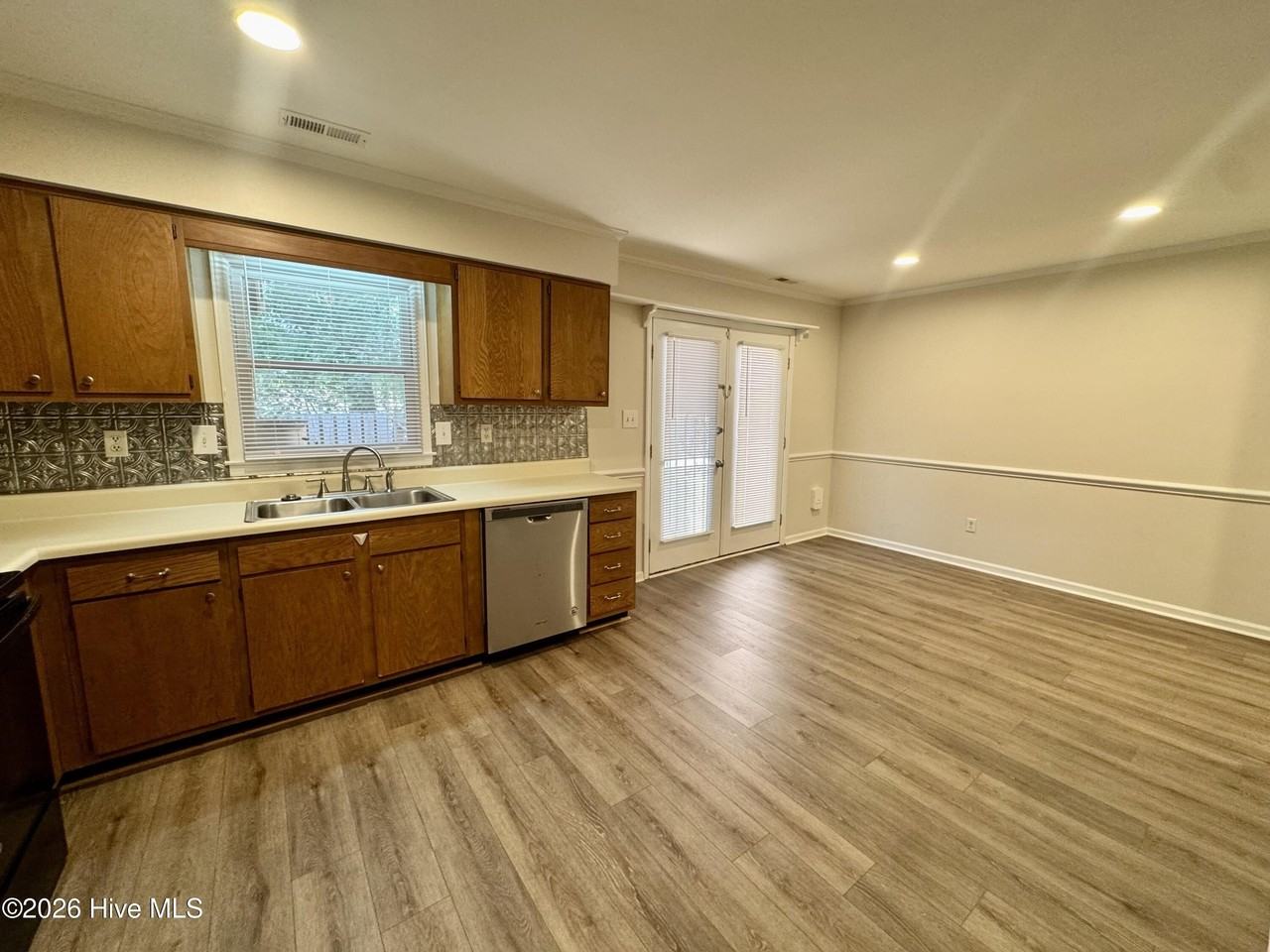101 Laura Ln #C6 - Photo 7 of 18