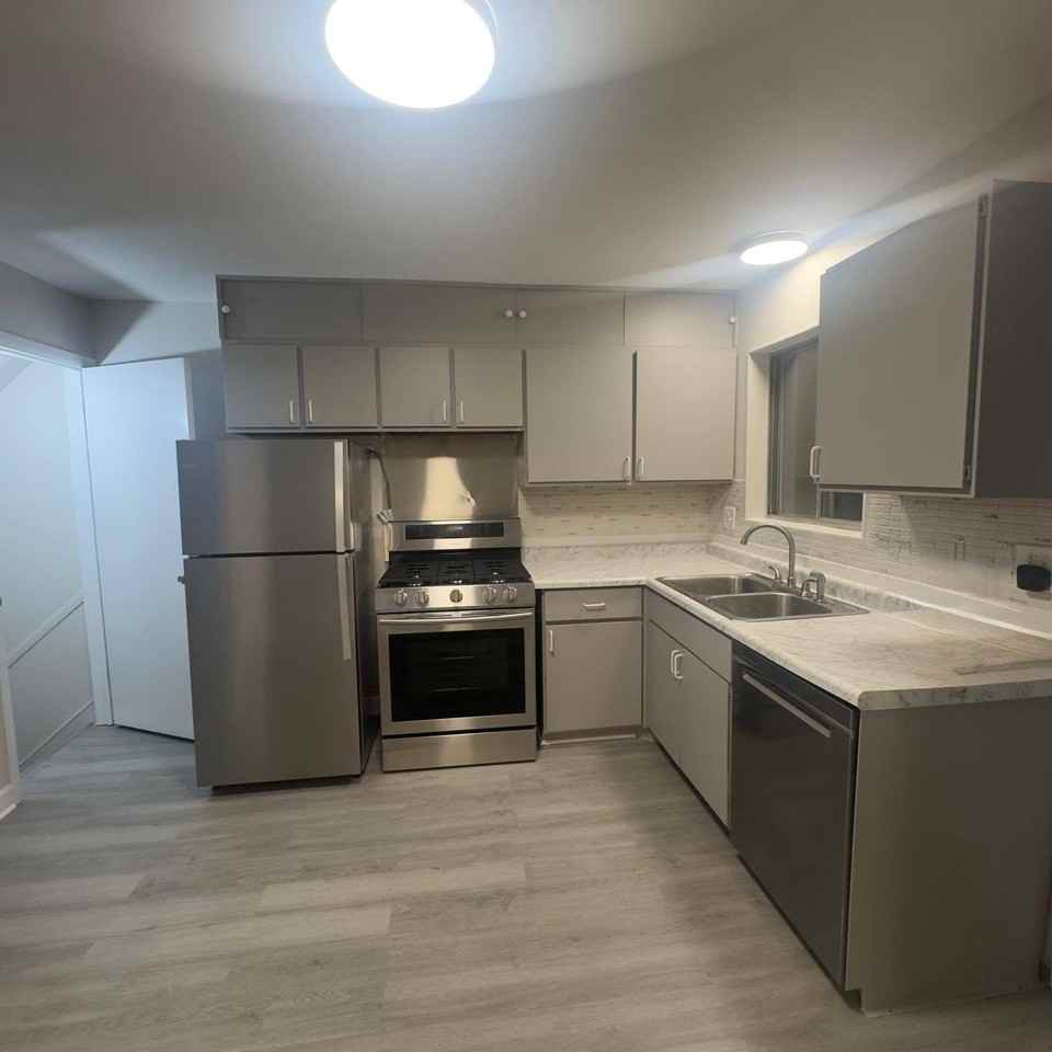 8029 West Lyons Street - Photo 6 of 23