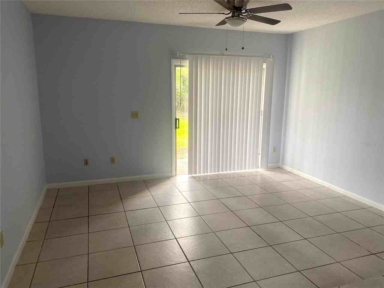 12086 Mendel Dr - Photo 3 of 17
