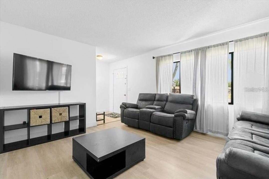2506 Bali Cir - Photo 6 of 22