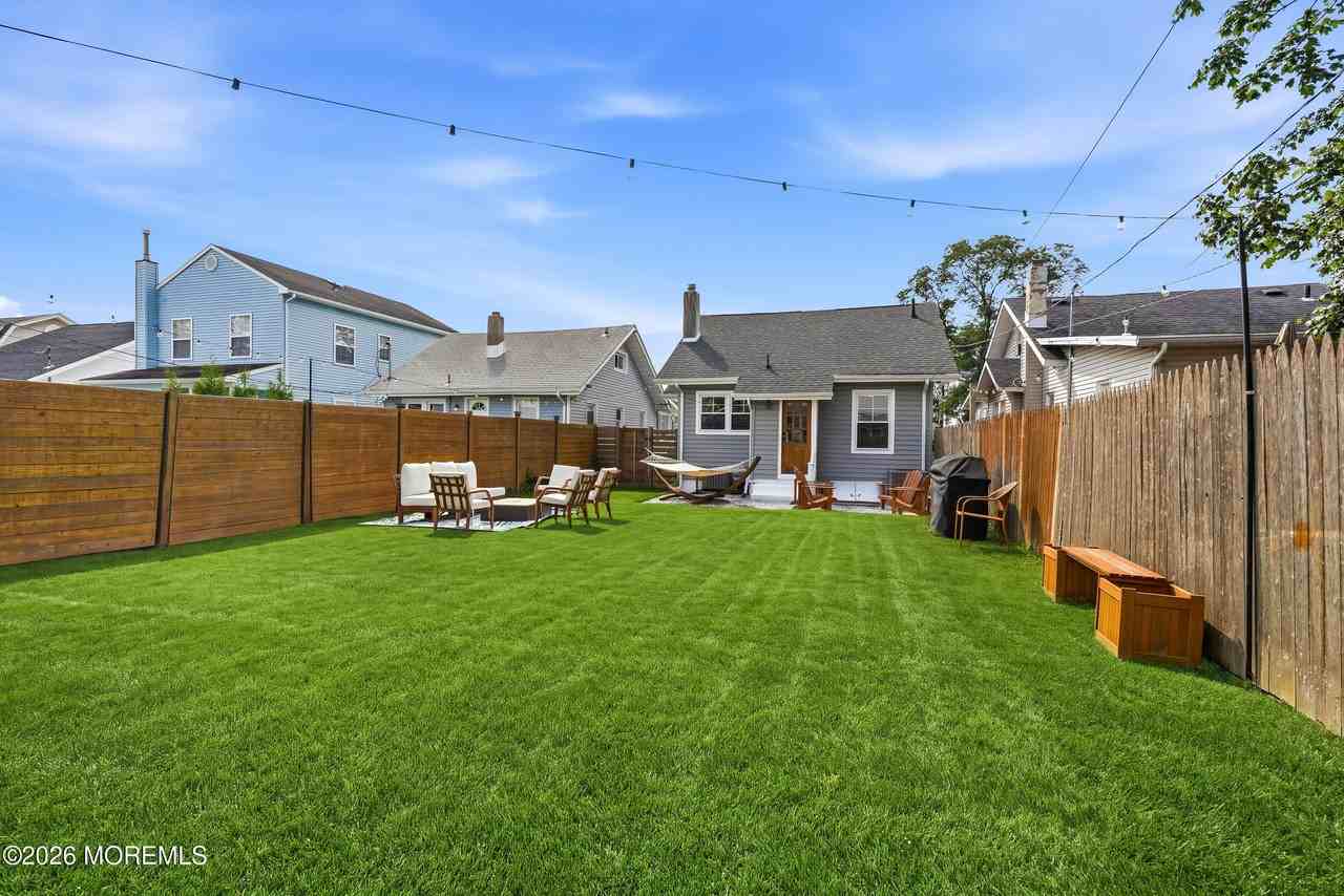 732 20th Ave - Photo 3 of 50