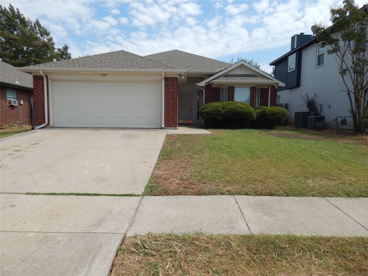 6009 Castanada Dr - Photo 2 of 19