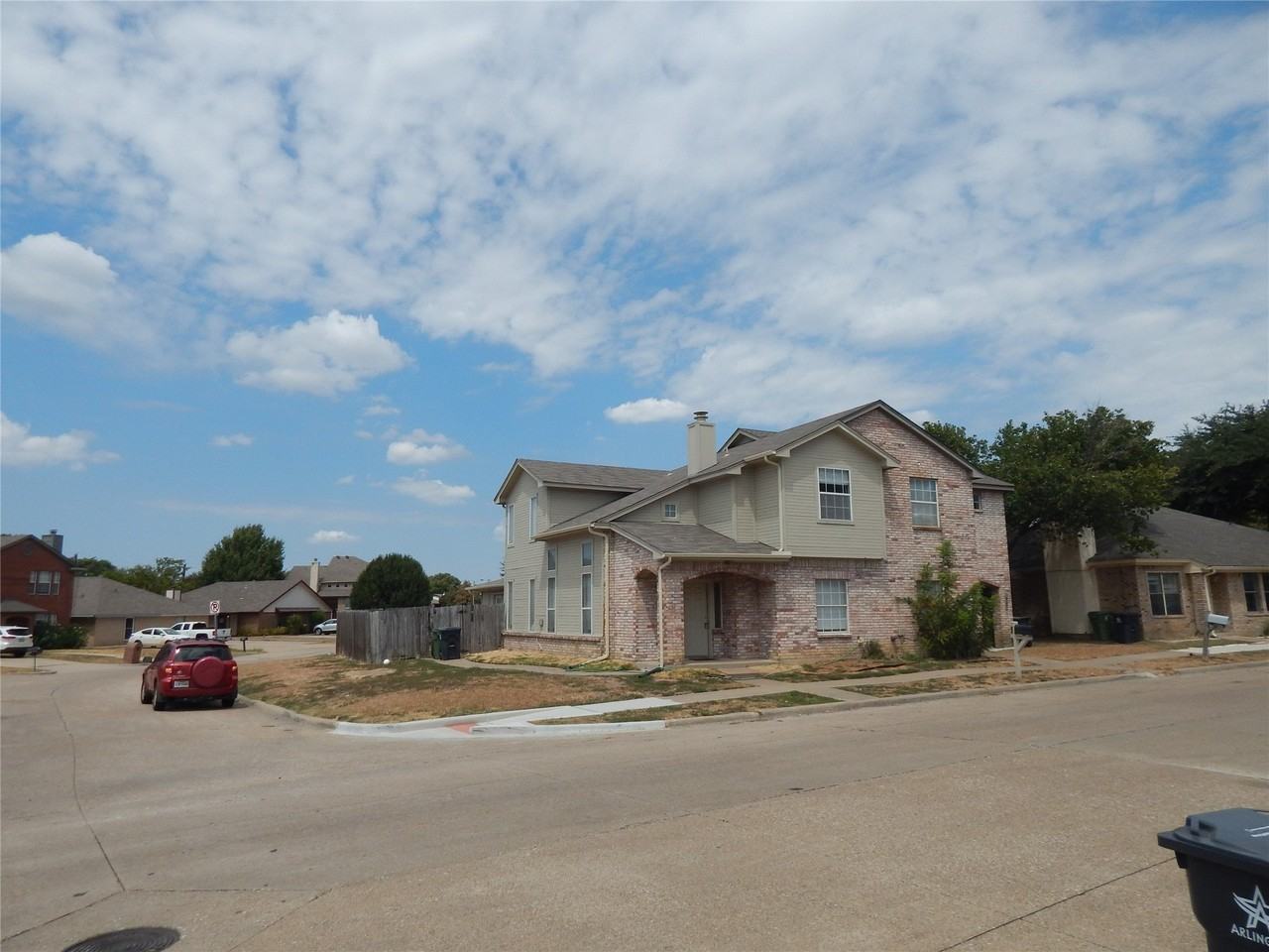 1027 Tennessee Trl - Photo 2 of 21