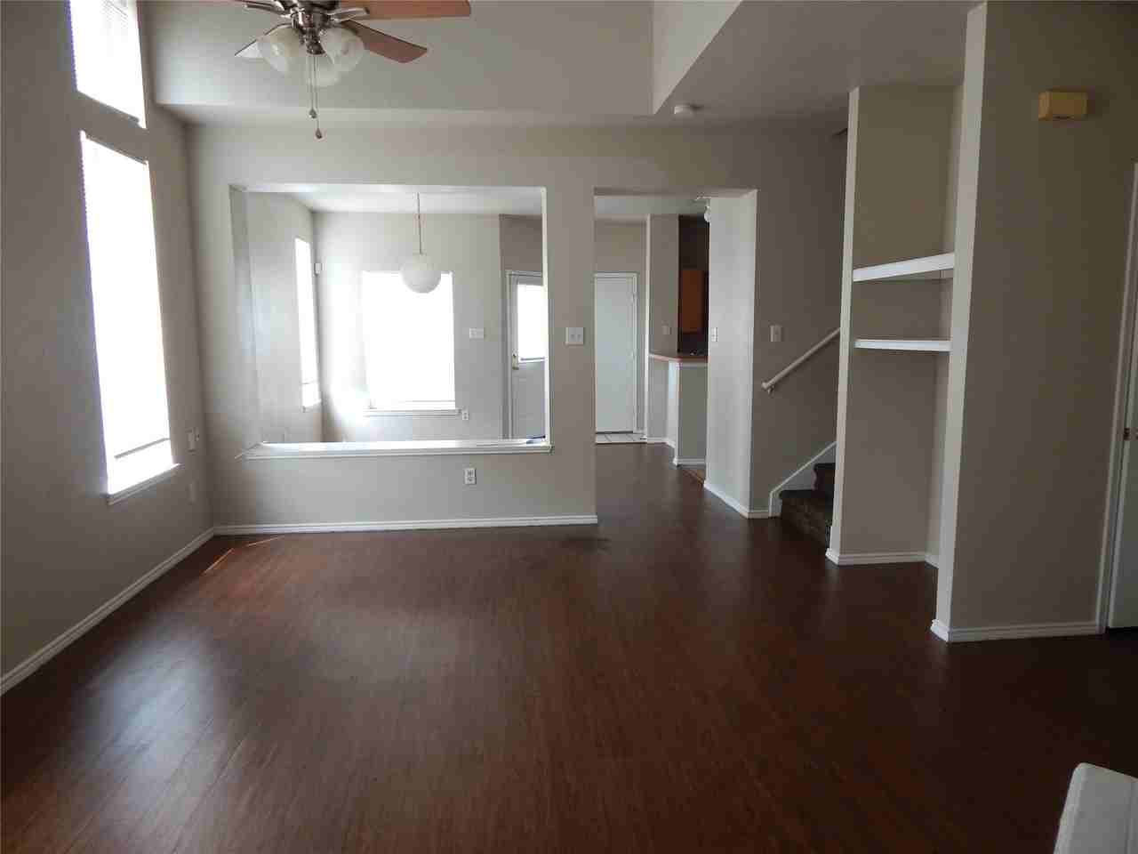 1027 Tennessee Trl - Photo 3 of 21