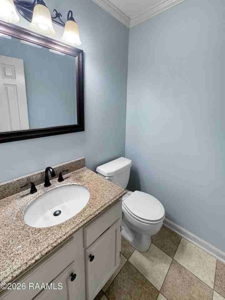 1000 Kaliste Saloom Rd #5 - Photo 7 of 10