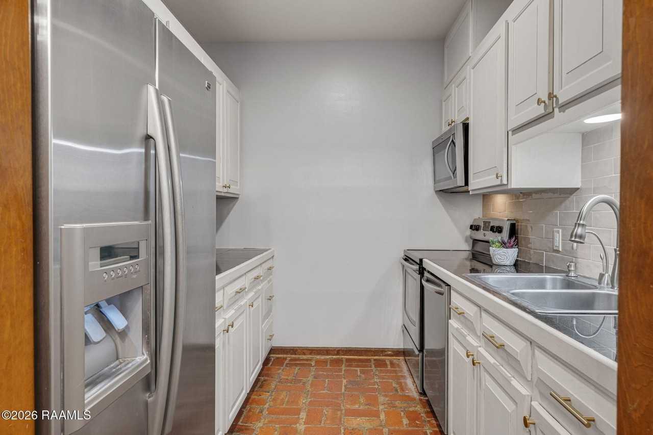 219 Cherry St - Photo 5 of 21