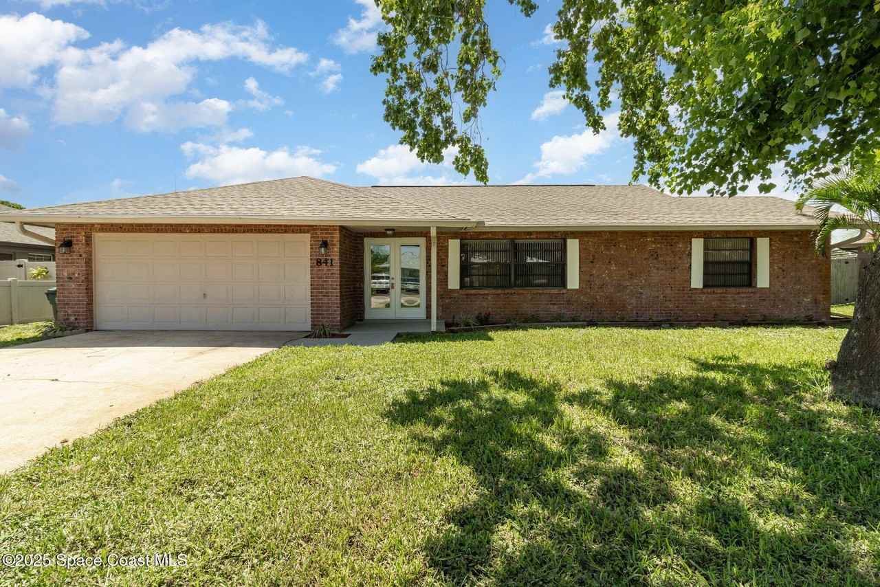 841 Raintree Ave - Photo 3 of 23
