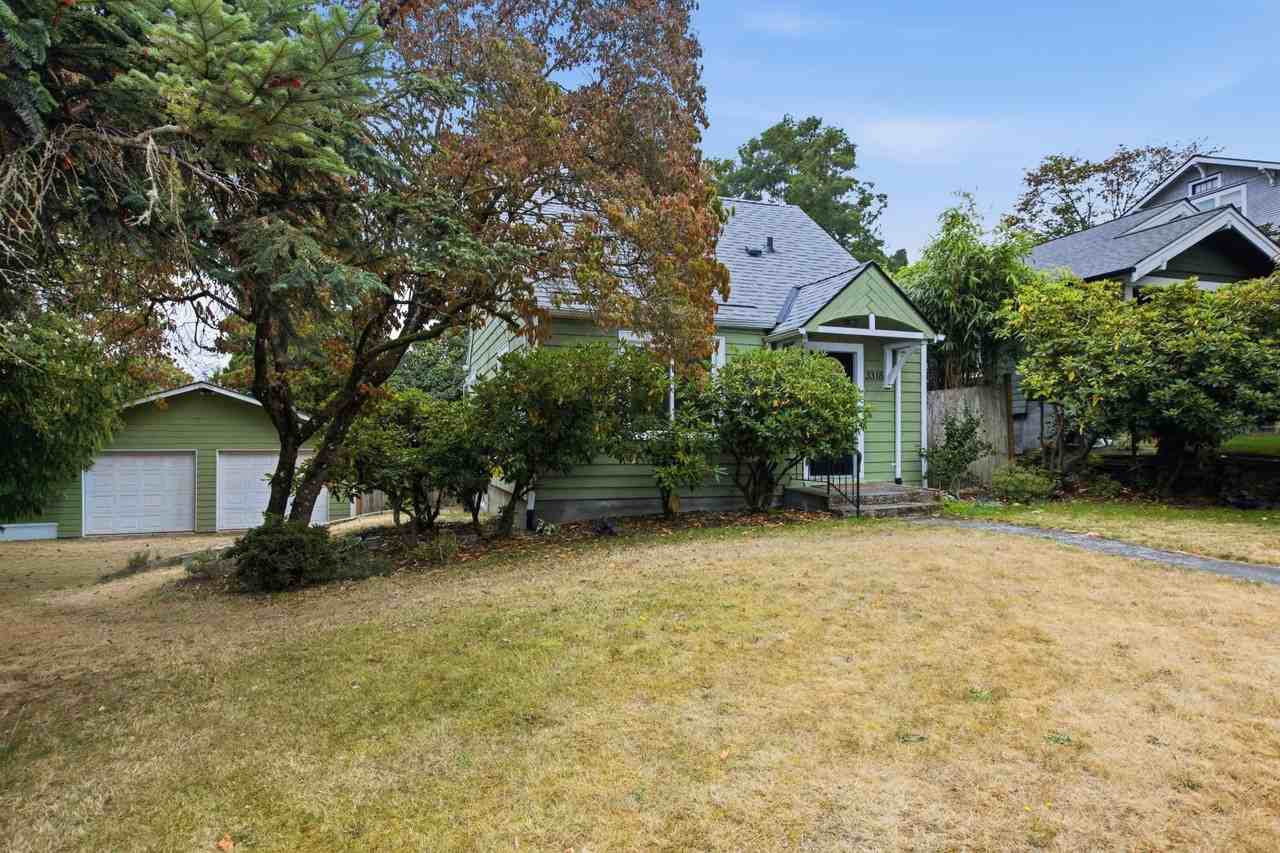 3318 S 9th St - Photo 2 of 11