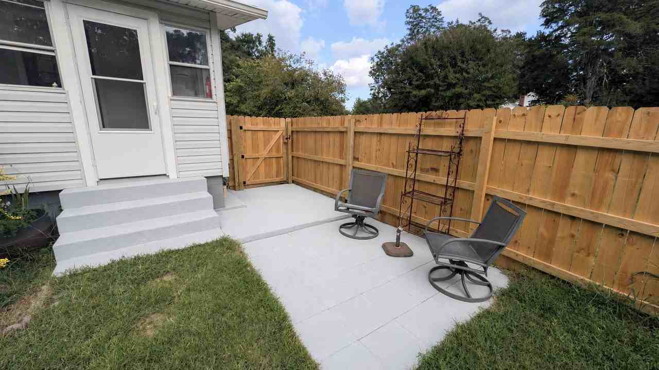 126 E Wilburn Ave - Photo 3 of 11