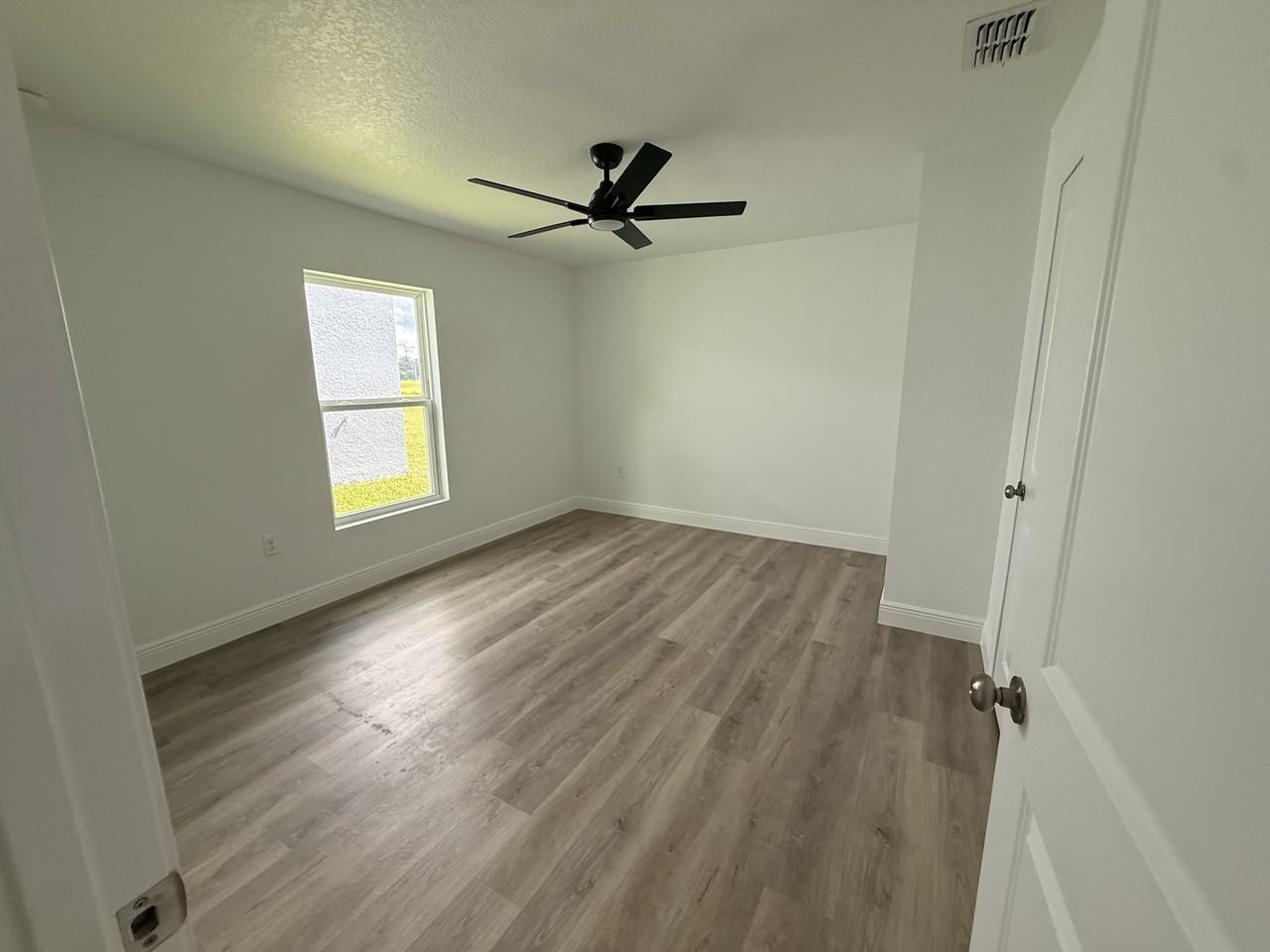 2249 Nw 23rd Rd #NA - Photo 7 of 13