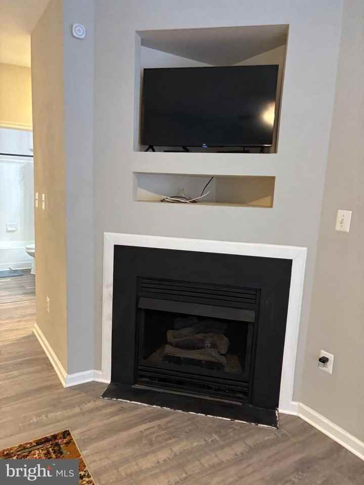 15613 Everglade Ln #G101 - Photo 3 of 32
