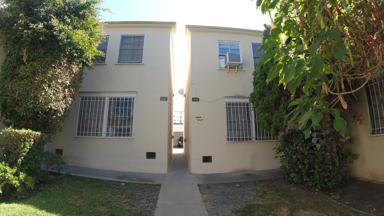 5944 Melrose Ave #4 - Photo 4 of 16