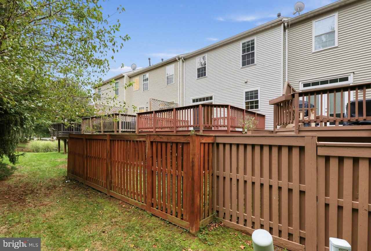 21588 Bankbarn Ter - Photo 3 of 36