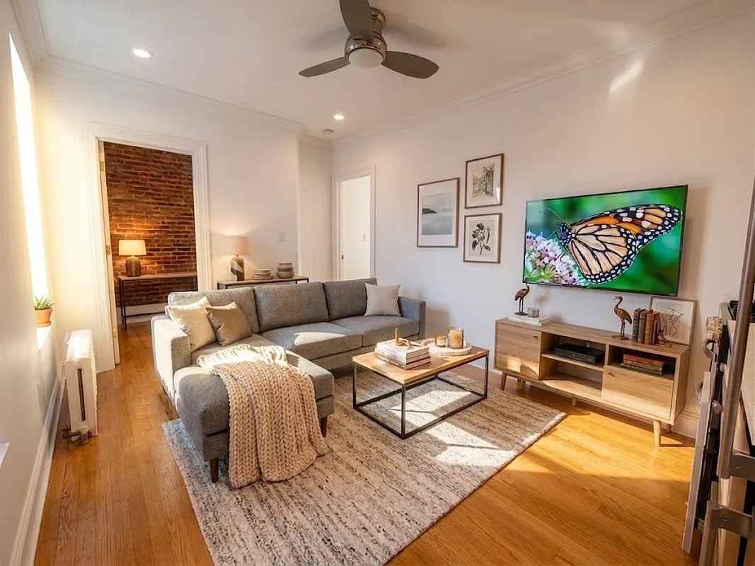 380 S 4th St #7