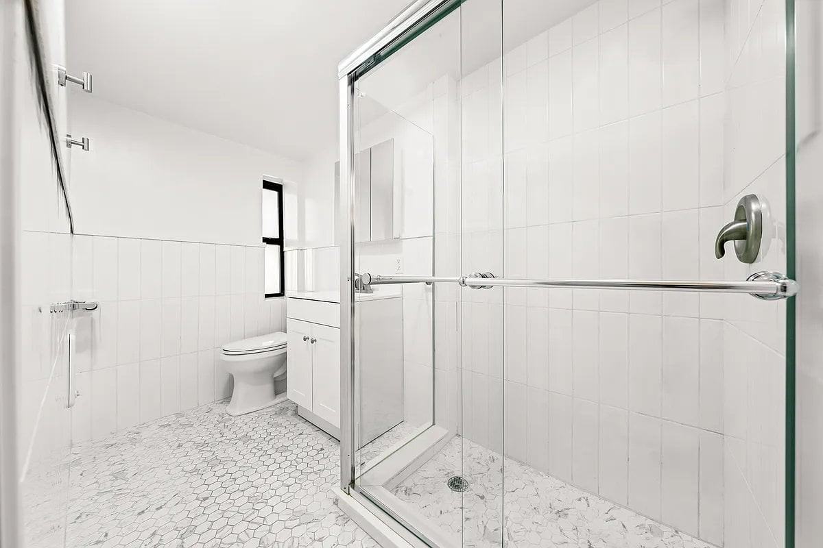 395 West St #3 - Photo 5 of 5