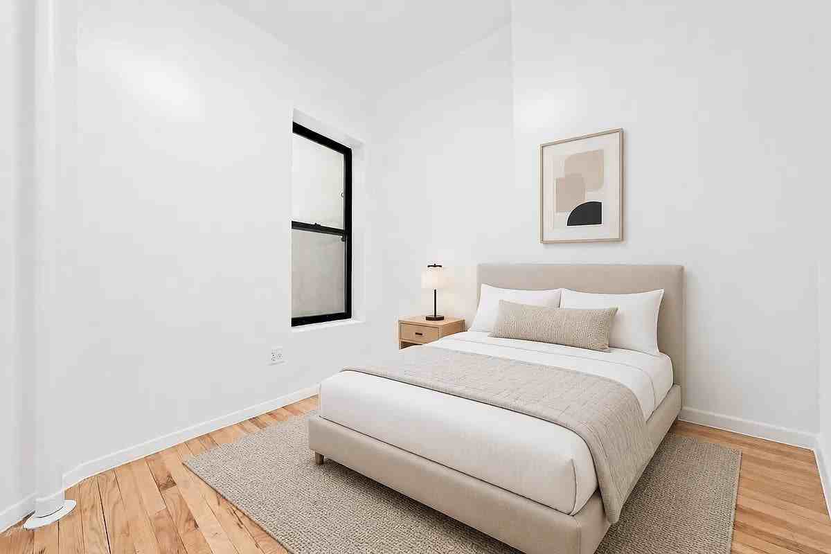 235 W 12th St #4 - Photo 3 of 5