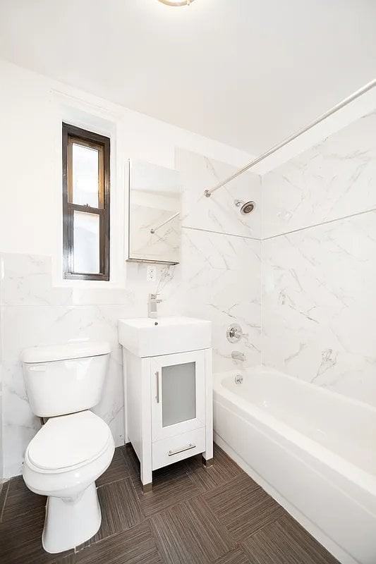 90 Bank St #5E - Photo 5 of 5