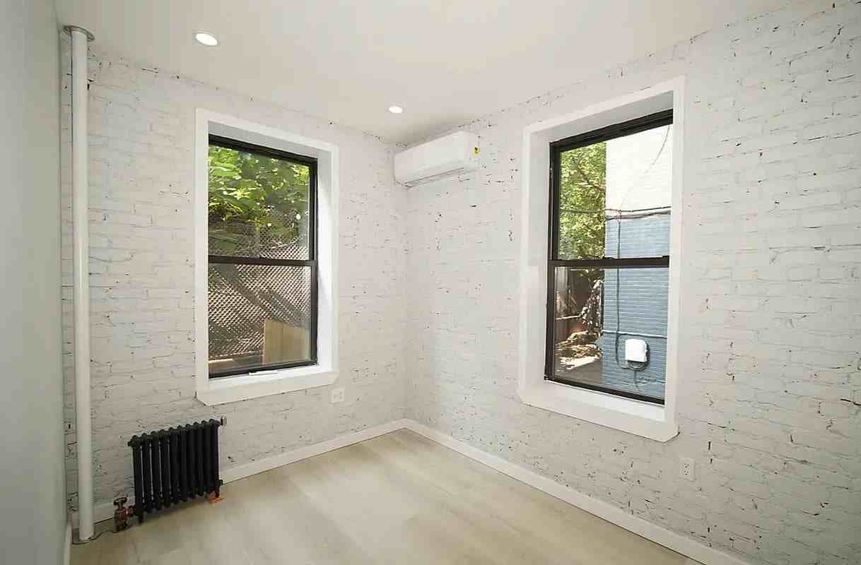 161 Stanton St #1D1 - Photo 2 of 4