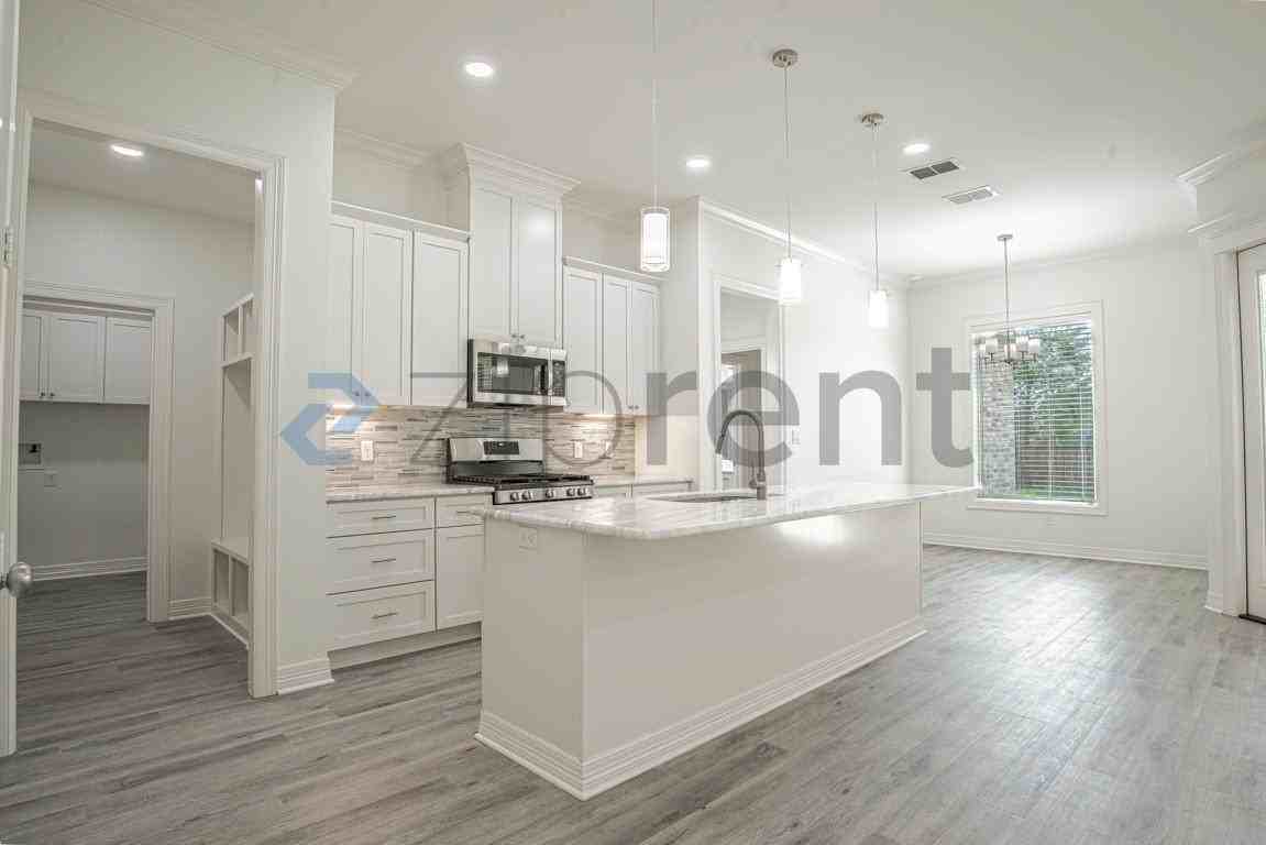 1806 Josh Dr - Photo 5 of 29