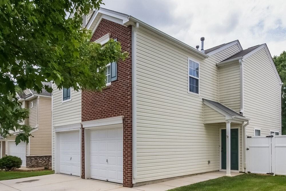 3092 Teton Dr - Photo 2 of 9