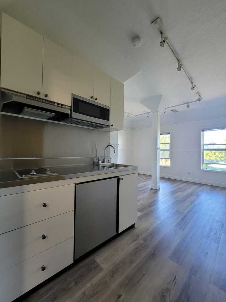 216A Connecticut St #A - Photo 3 of 14