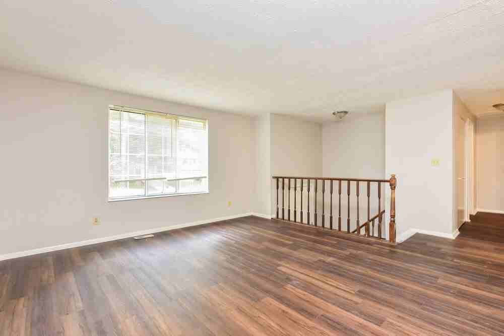 2086 Singer Way - Photo 4 of 17