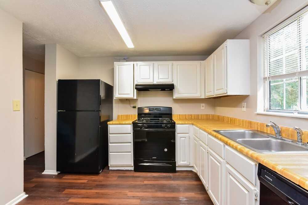 2086 Singer Way - Photo 6 of 17