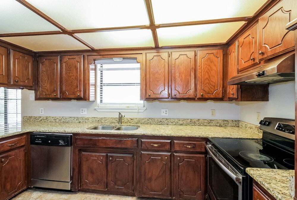 10141 Alicia Dr - Photo 6 of 16