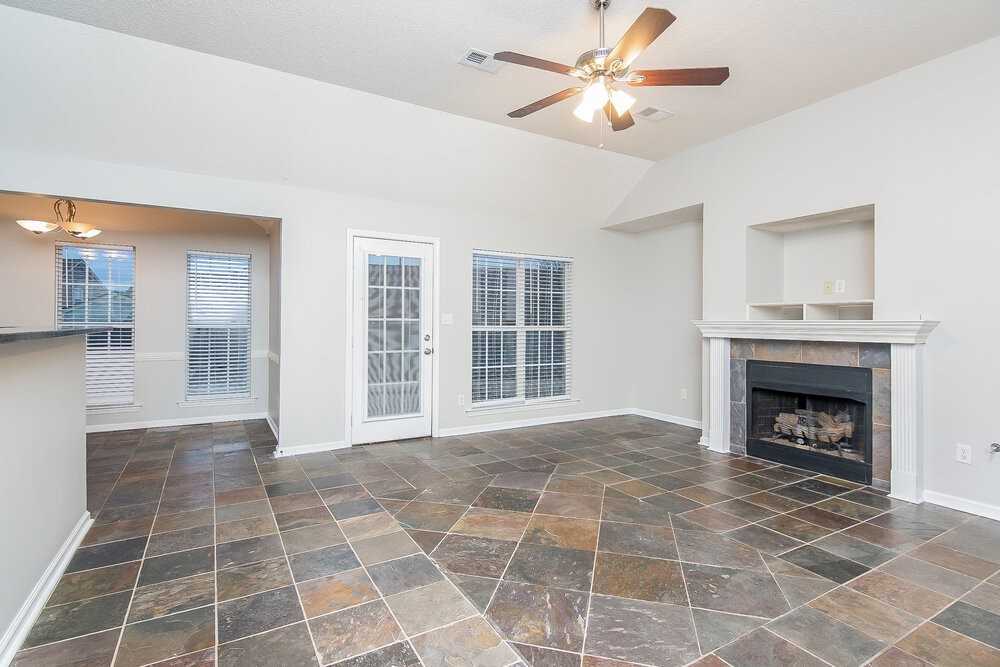 11629 Leewood Dr - Photo 2 of 15