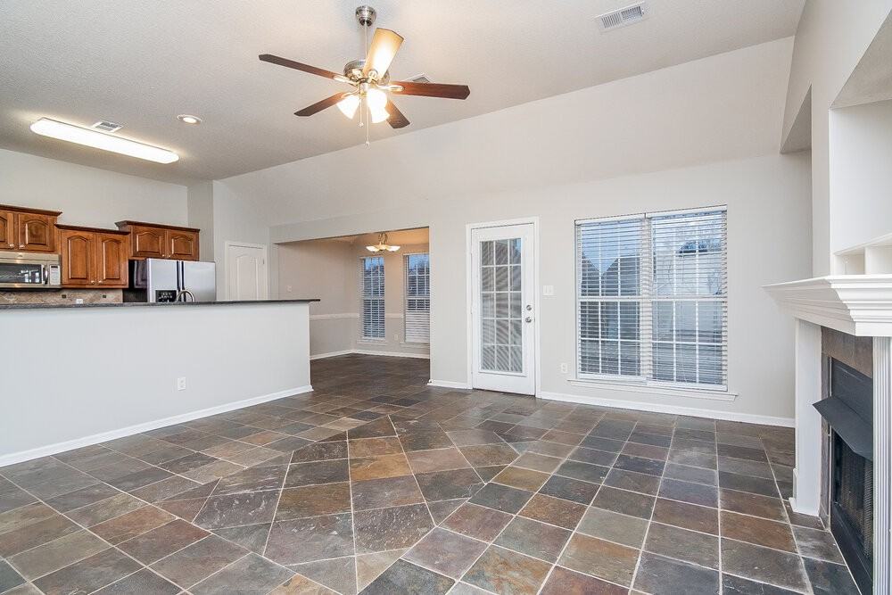 11629 Leewood Dr - Photo 3 of 15