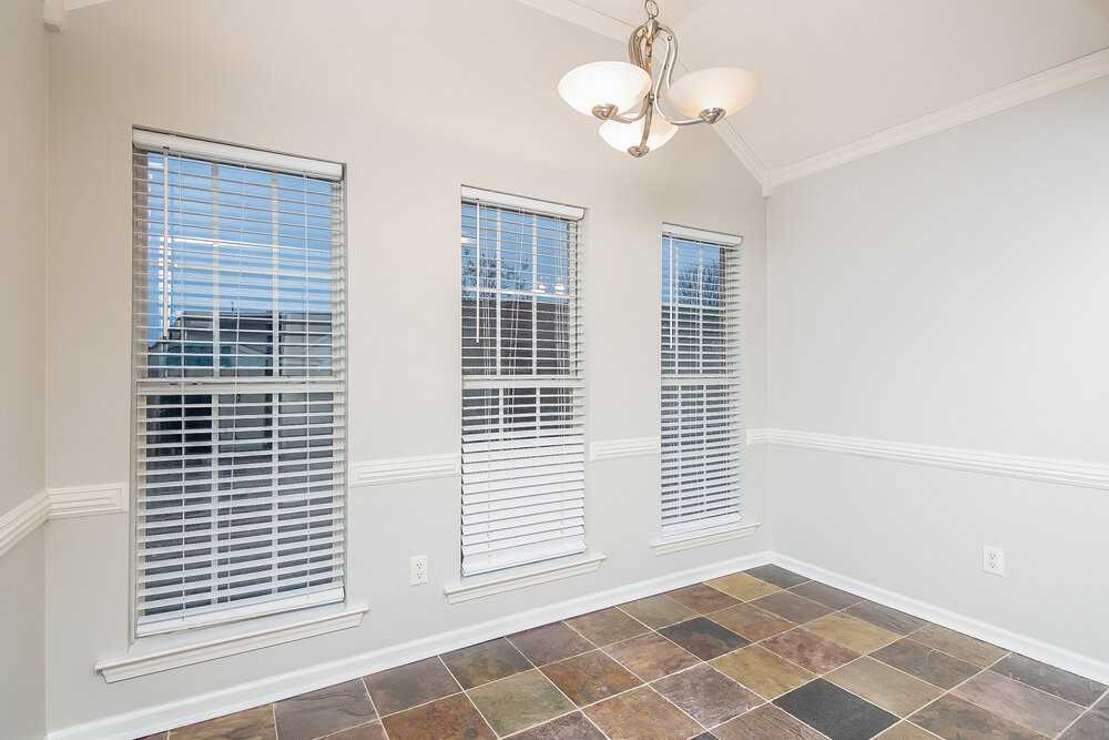 11629 Leewood Dr - Photo 4 of 15