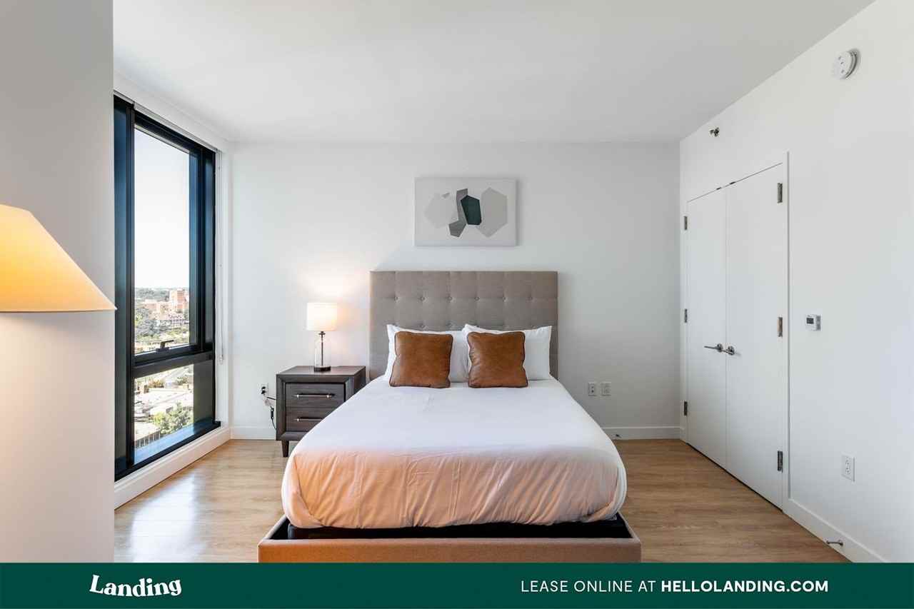10 LeCount Place - Photo 4 of 50