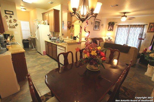 910 Pine St #A201 - Photo 6 of 9