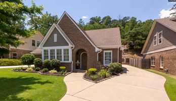 featured image of 4640 Amberley Dr