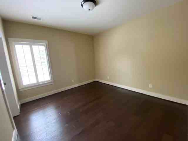 4640 Amberley Dr - Photo 7 of 9