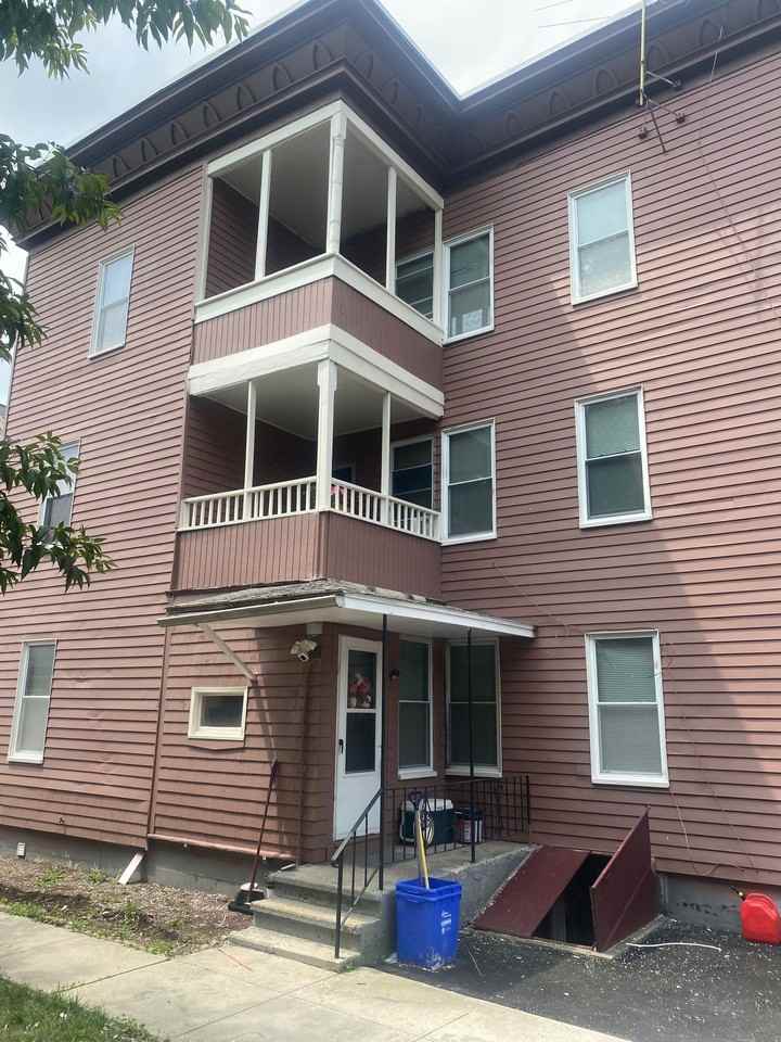 599 Rathbun St #1R - Photo 2 of 15