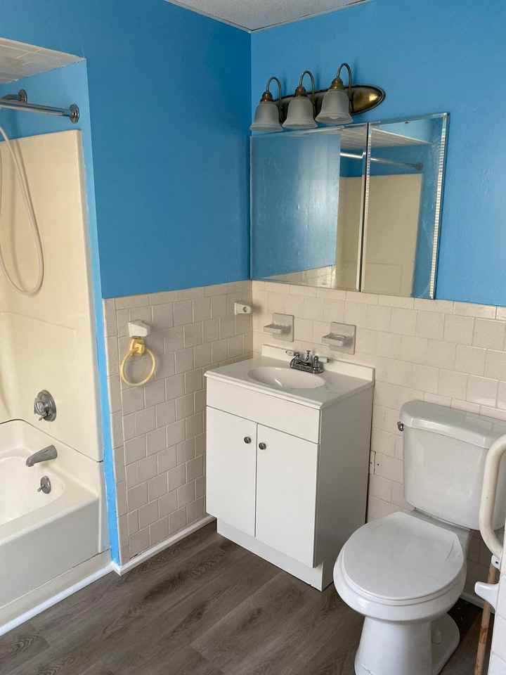 599 Rathbun St #1R - Photo 6 of 15