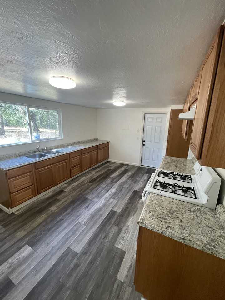 365 Robinson Mill Rd - Photo 6 of 8