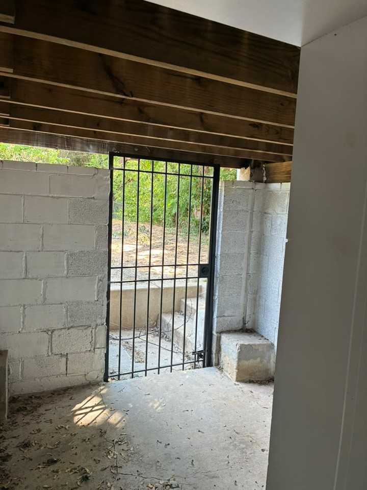 6107 Foote St - Photo 5 of 18