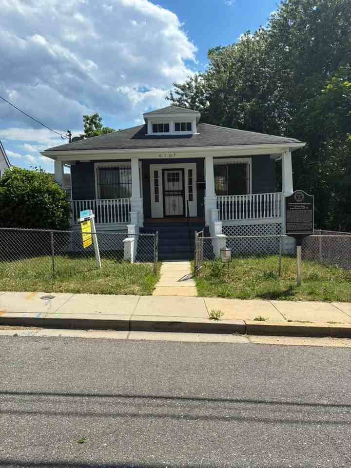 6107 Foote St - Photo 6 of 18