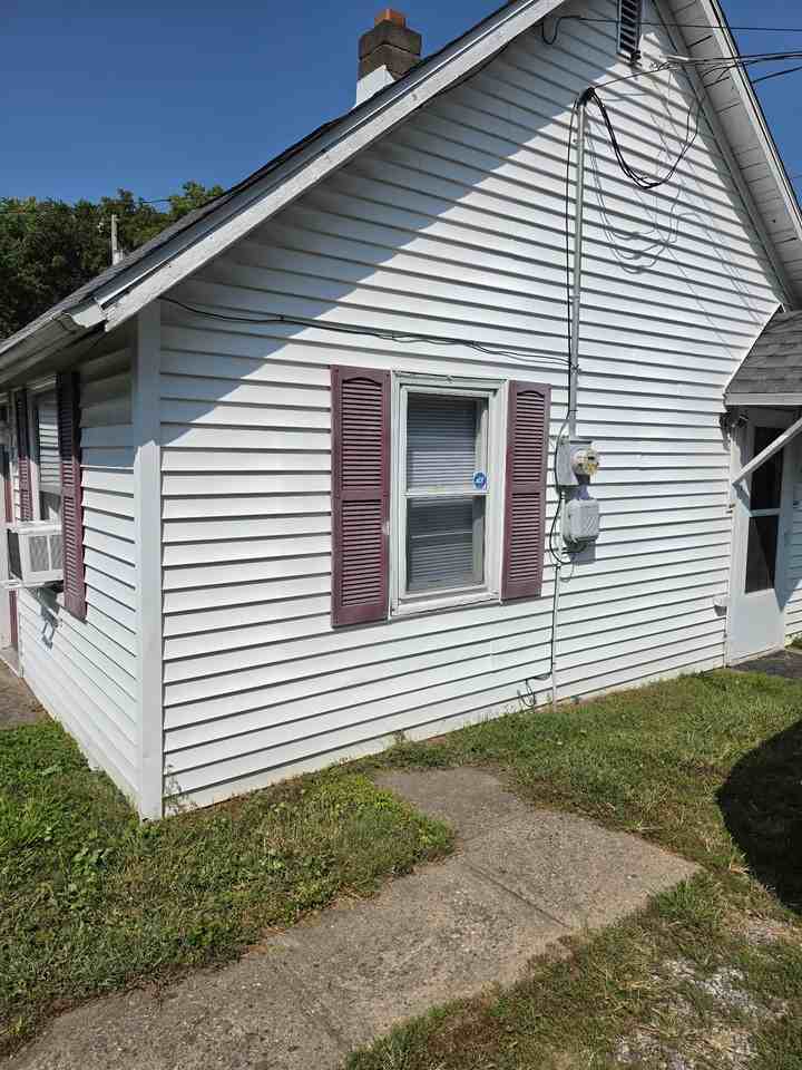 106 N Cottage Grove Ave - Photo 2 of 14