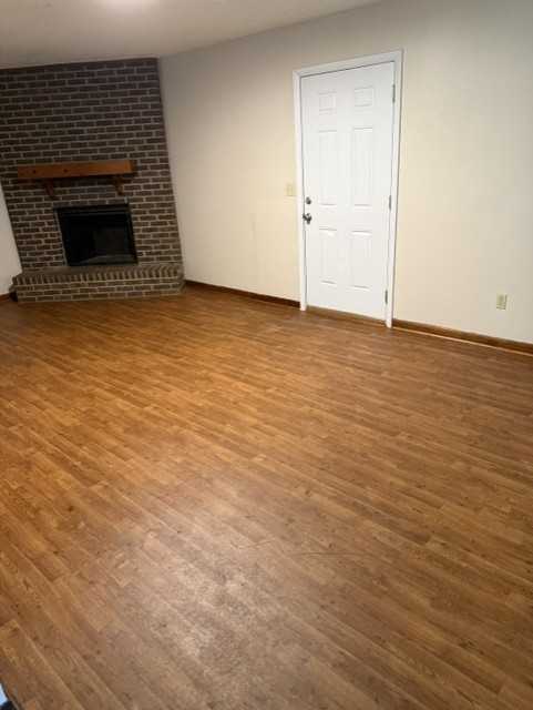 1003 Clearmont Dr - Photo 2 of 12