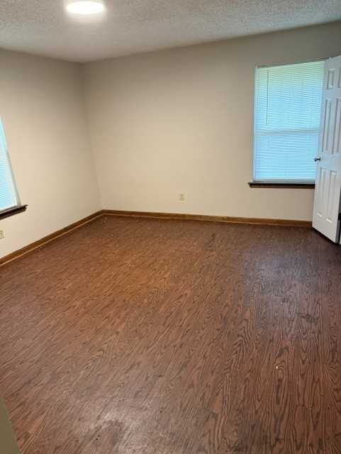 1003 Clearmont Dr - Photo 6 of 12